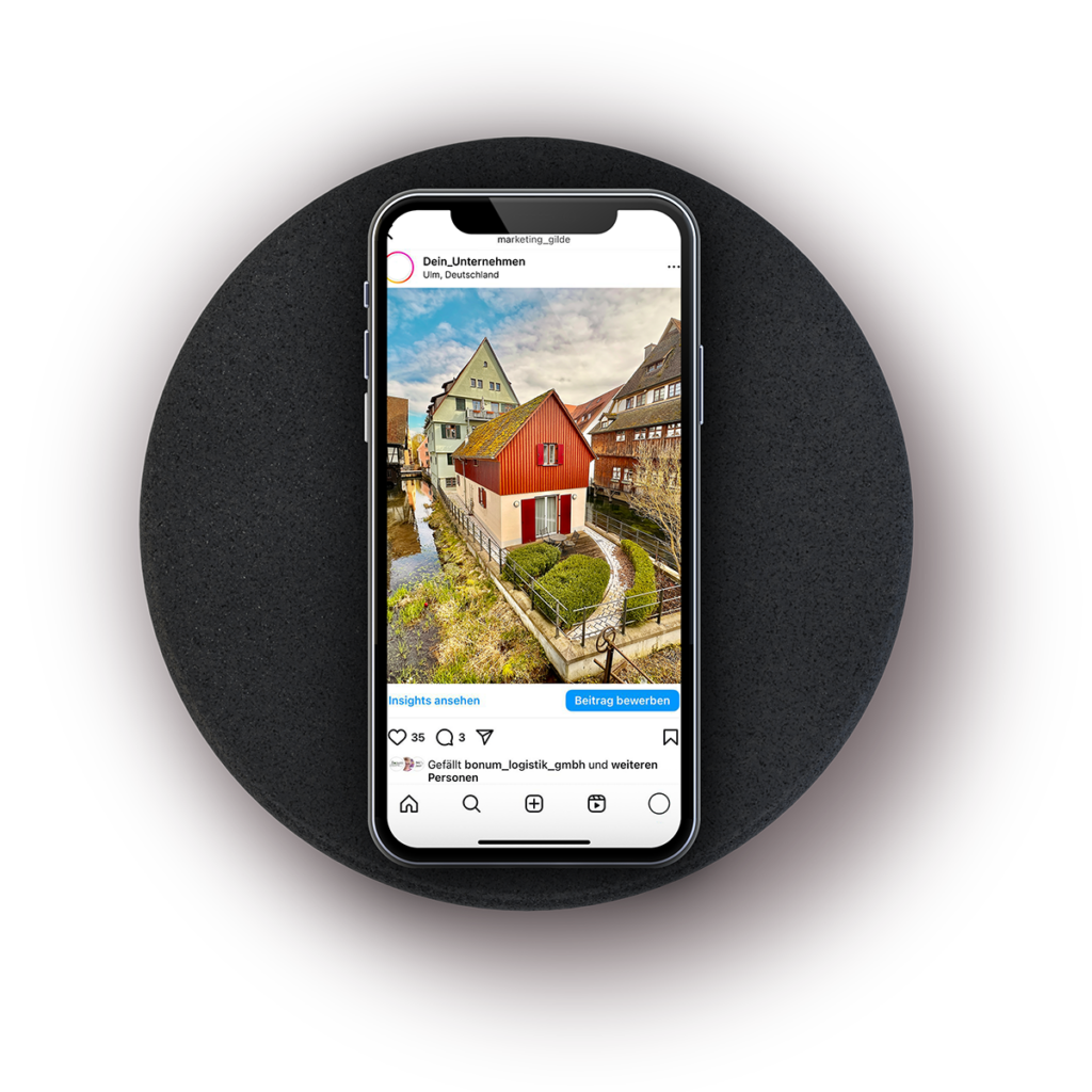 Smartphone mit Instagram-Post des Ulmer Fischerviertels – Social Media Agentur Ulm Marketing Gilde